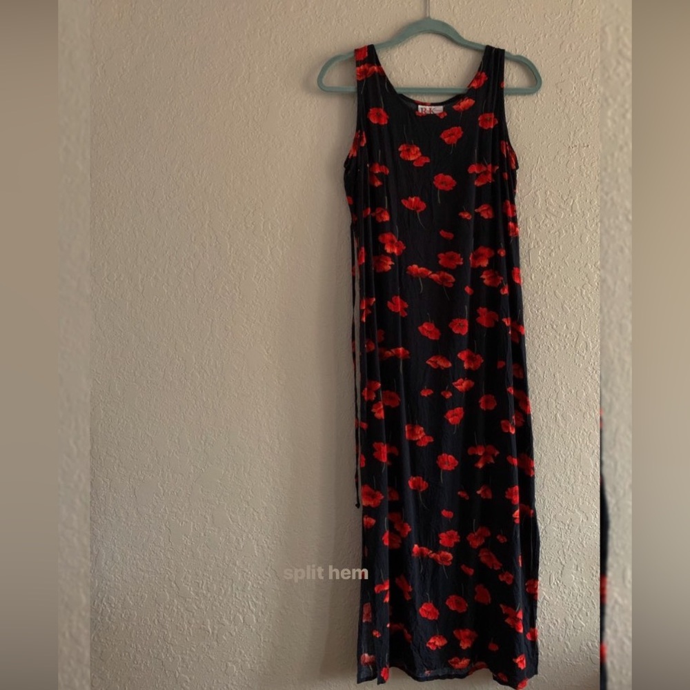 Vintage Black Floral Sleeveless Split Hem Dress